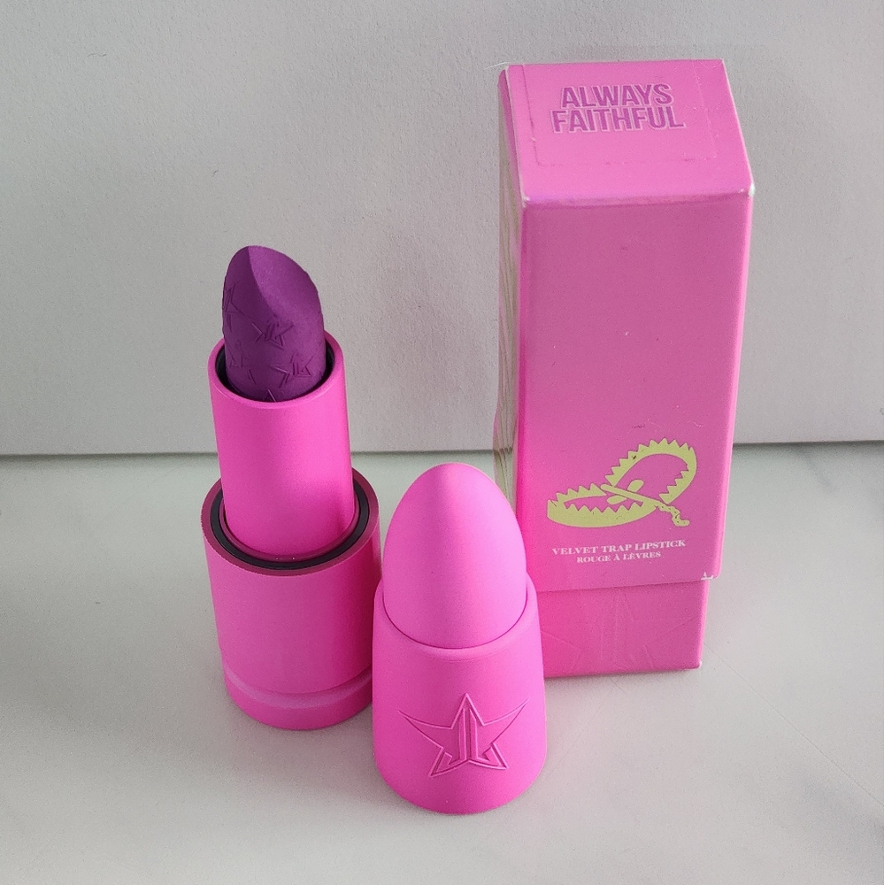 Jeffree Star Velvet Trap Lipstick - Always Faithful